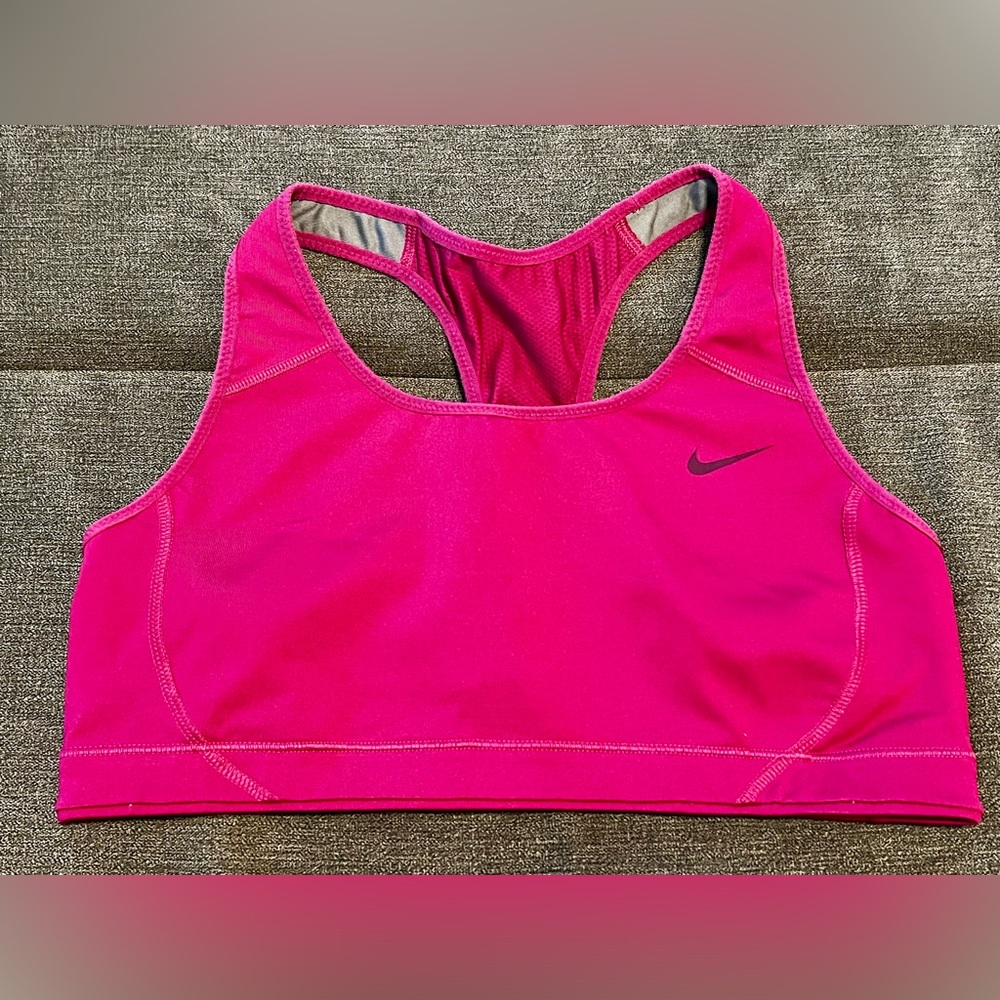 Nike Sports Bra Size Medium Magenta Fuschia Pink Dri-Fit Racerback